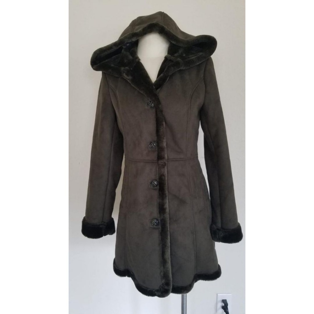 Jones New York Faux fur Coat Size Small